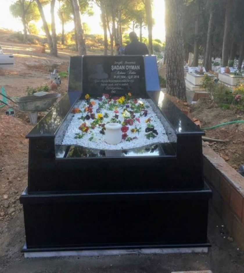 Çeşme Mezar Peyzaj Hizmetleri Çiçeklendirme Bakım Temizlik