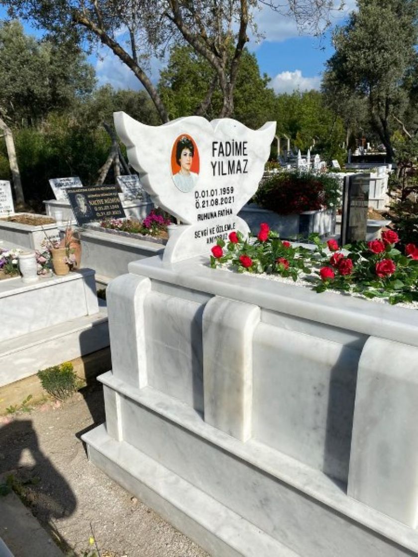 Çiğli Mezar Çiçeklendirme İzmir Mezar Bakımı