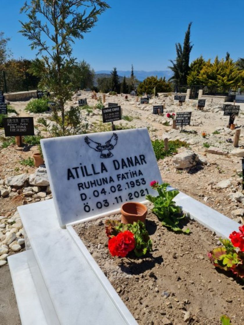 Gaziemir Mezar Peyzaj Hizmetleri Çiçeklendirme Bakım Temizlik