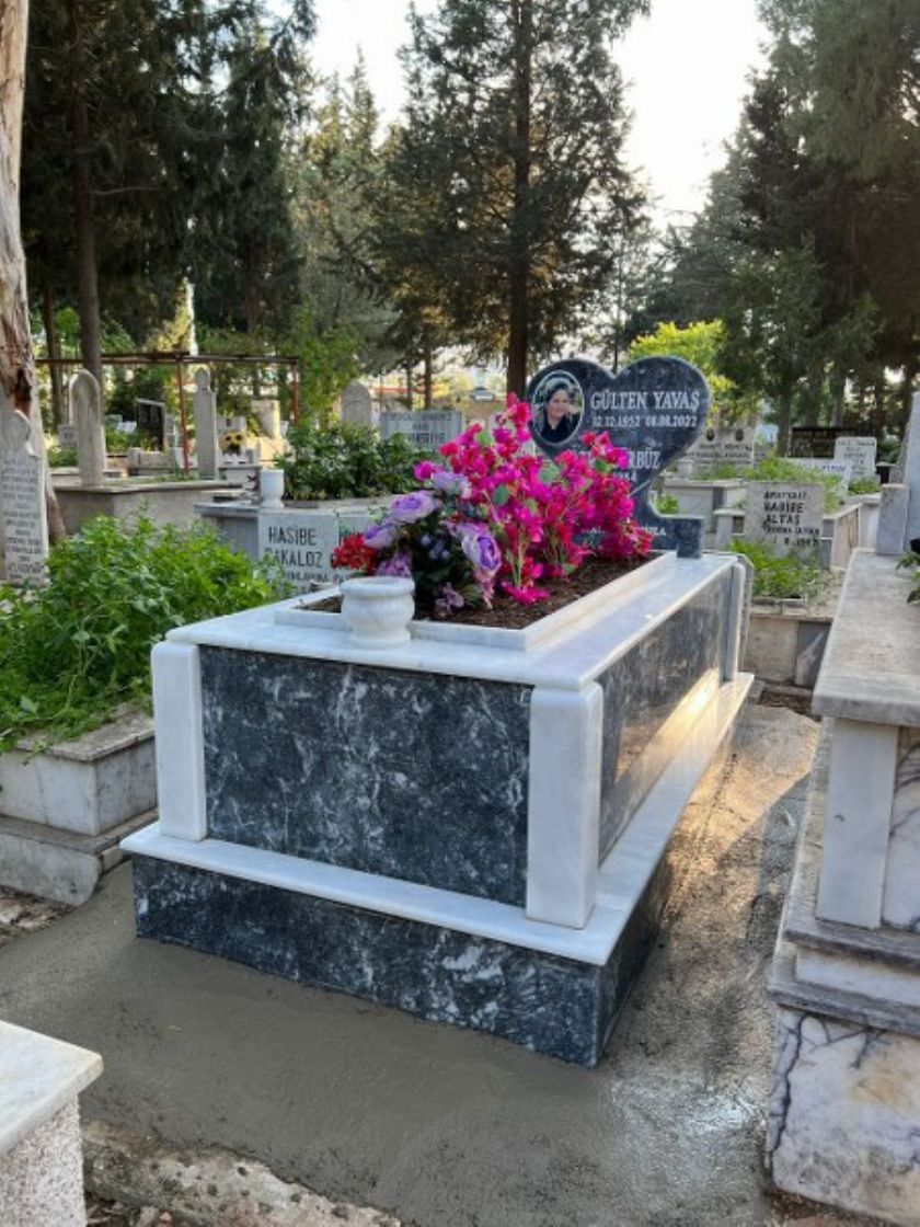 Kiraz Mezar Süsleme Mezar Üstü Süsleme Çiçeklendirme