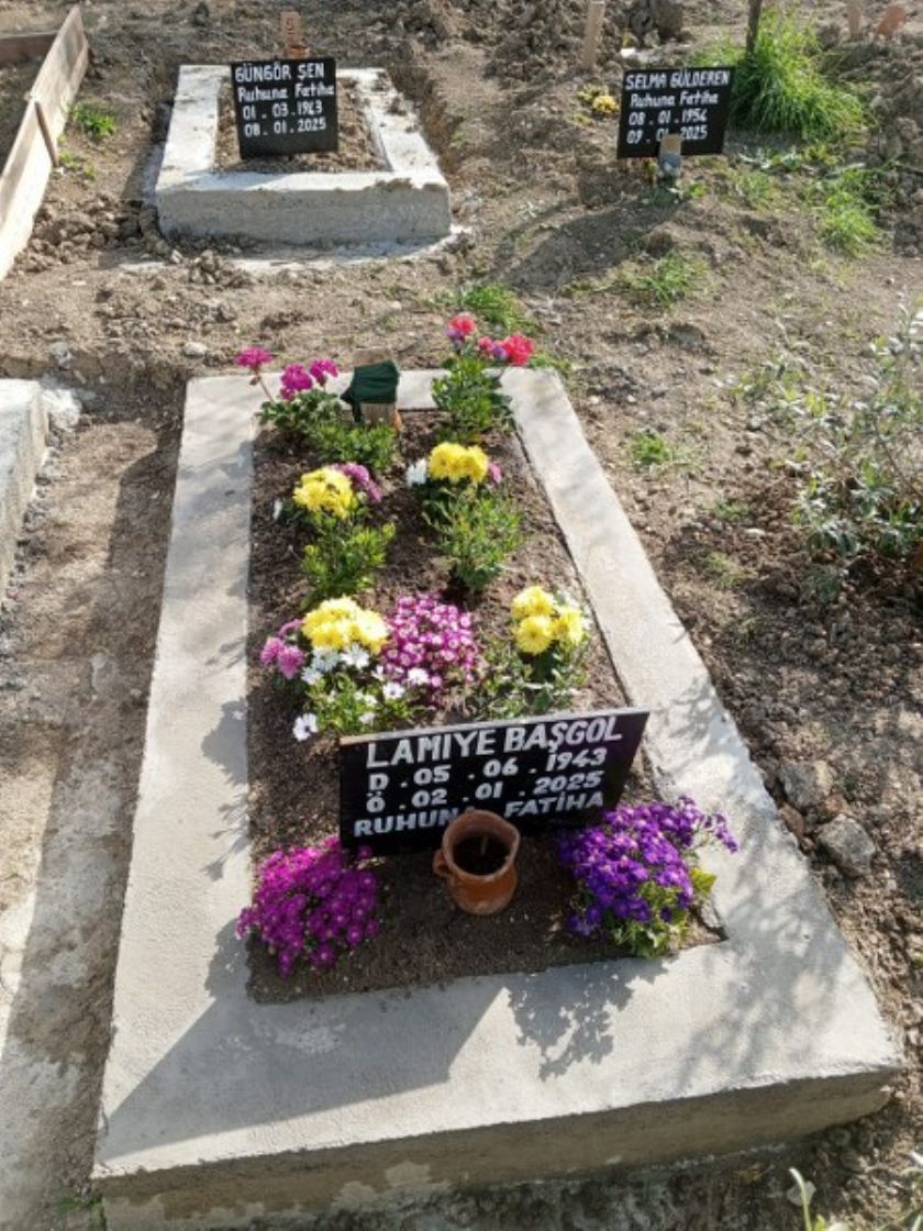 Narlıdere Mezar Bakımı Temizleme İzmir Mezar Bakımı