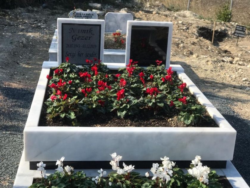 Seferihisar Mezar Çiçeklendirme İzmir Mezar Bakımı