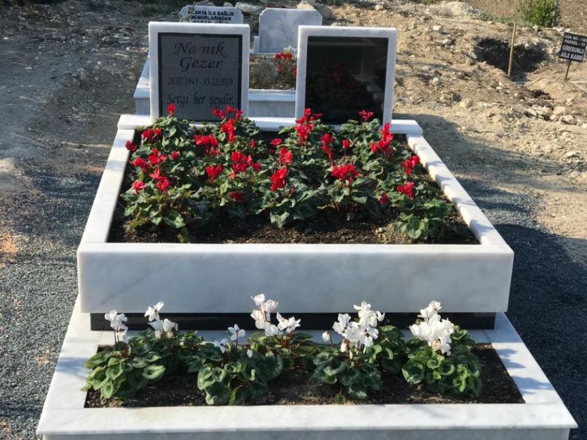 Selçuk Mezar Çiçeklendirme İzmir Mezar Bakımı