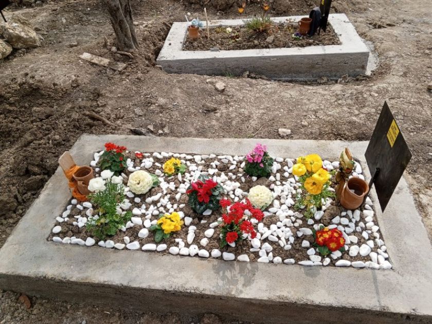 Torbalı Mezar Peyzaj Hizmetleri Çiçeklendirme Bakım Temizlik