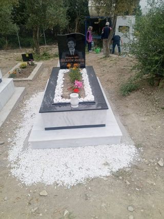 Balçova Kabir Bakımı Kabir Temizlik Bakım Firması İzmir