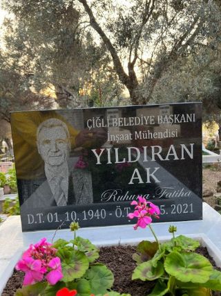 Bayındır Mezar Çiçeklendirme İzmir Mezar Bakımı