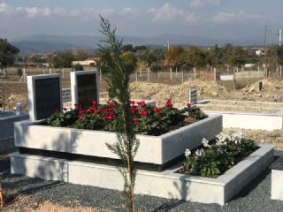 Beydağ Mezar Peyzaj Hizmetleri Çiçeklendirme Bakım Temizlik