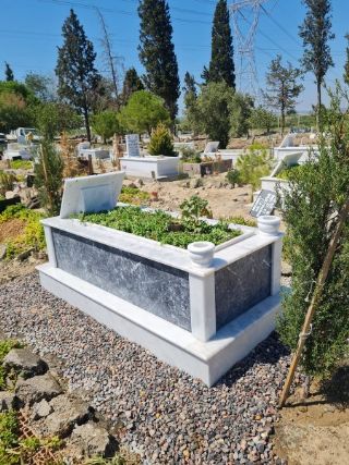 Bornova Mezar Çiçeklendirme İzmir Mezar Bakımı