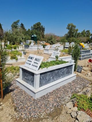 Foça Mezar Çiçeklendirme İzmir Mezar Bakımı