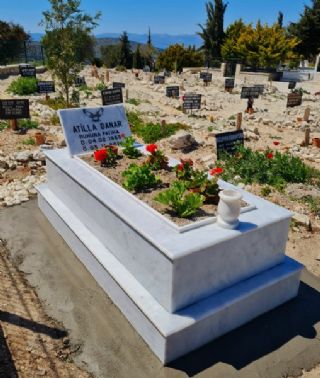 Foça Mezar Peyzaj Hizmetleri Çiçeklendirme Bakım Temizlik