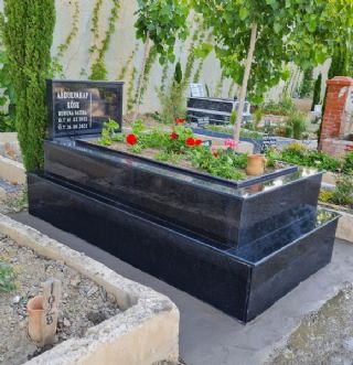 Manisa Mezar Çiçeklendirme İzmir Mezar Bakımı