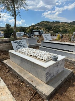 Menemen Mezar Peyzaj Hizmetleri Çiçeklendirme Bakım Temizlik