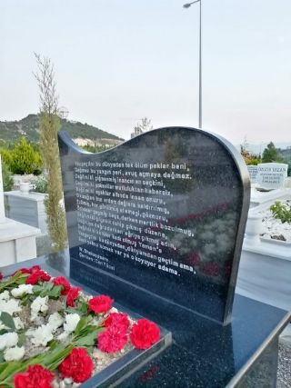 Ödemiş Mezar Çiçeklendirme İzmir Mezar Bakımı
